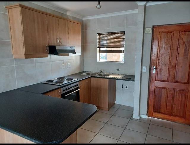 2 BEDROOM PROPERTY TO RENT IN BURGUNDY ESTATE